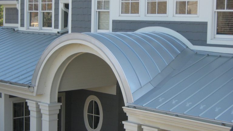 The Benefits of Commercial Metal Roofs at Affordable Prices | Techno FAQ