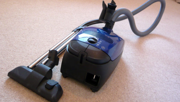 https://technofaq.org/wp-content/uploads/2018/09/carpet-cleaner-620x350.jpg