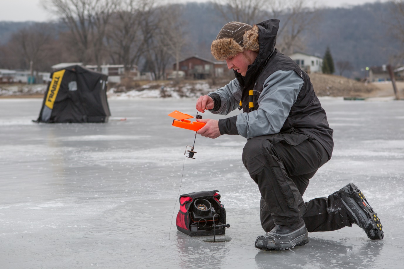 Ice Fishing Finder & Flasher For Your Winter Season 2018