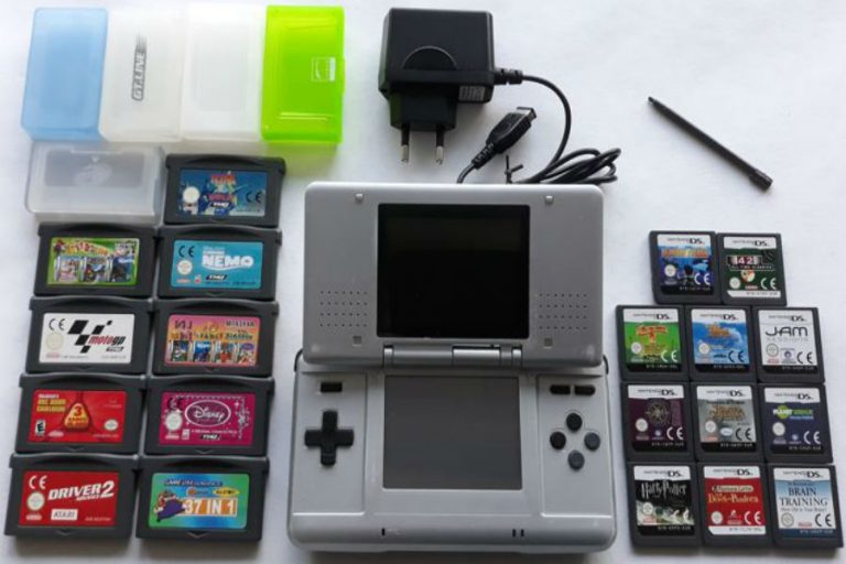 C:\Users\acer\Dropbox\Gamulator Guest Posting Articles - Ivan\Novi Tekstovi\technofaq.org - Best 5 Nintendo DS Games To Play Today\Nintendo-ds-console.jpg