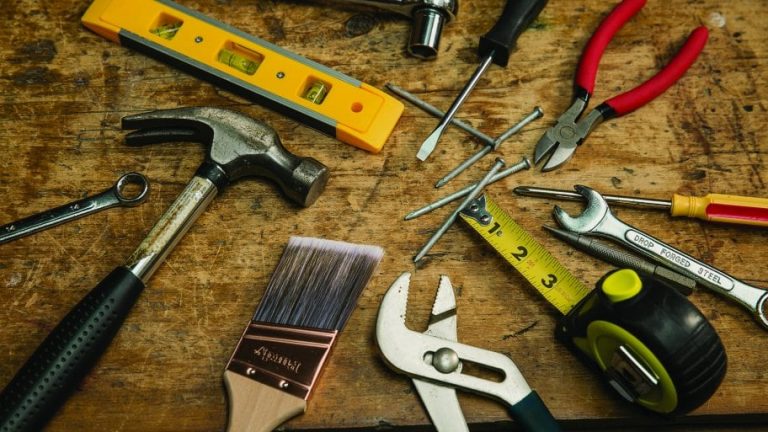 Top 5 Technical Tools Used In Handyman Services | Techno FAQ