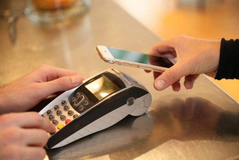 What Is The Secret Behind The Technology Of Contactless Cards? | Techno FAQ