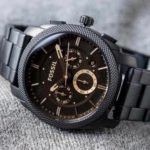What kind of attractive features usually watches have?