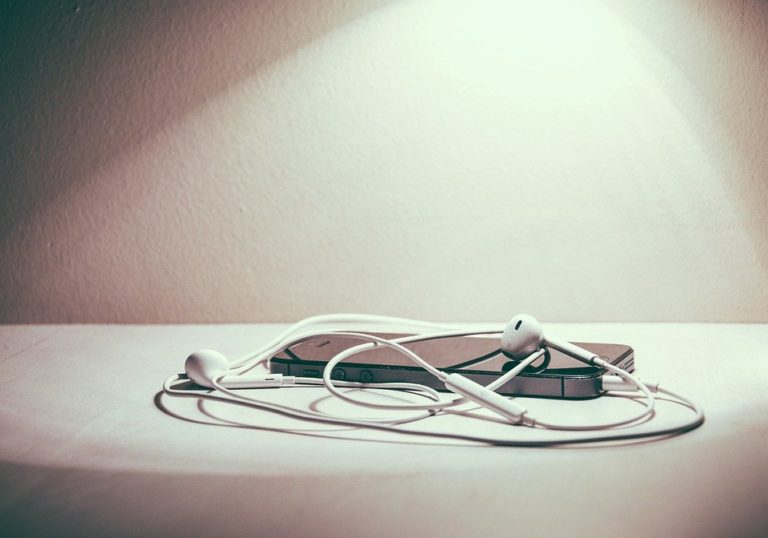 Iphone, Mobile, Smartphone, Cell Phone, Headphones