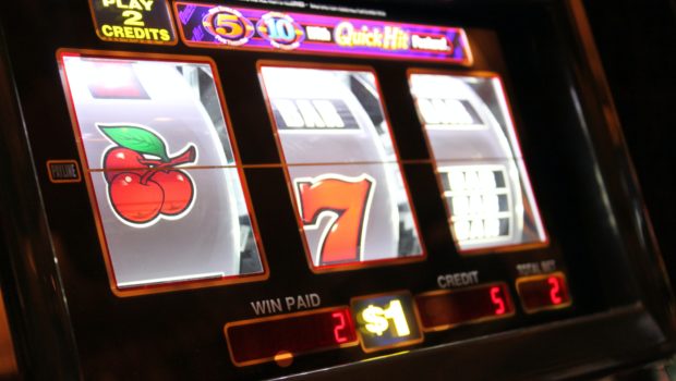 Are slot machine odds published on the machines