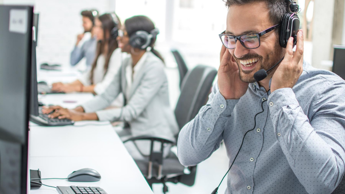 A VoIP Phone System Will Revolutionize Your Business Here’s How