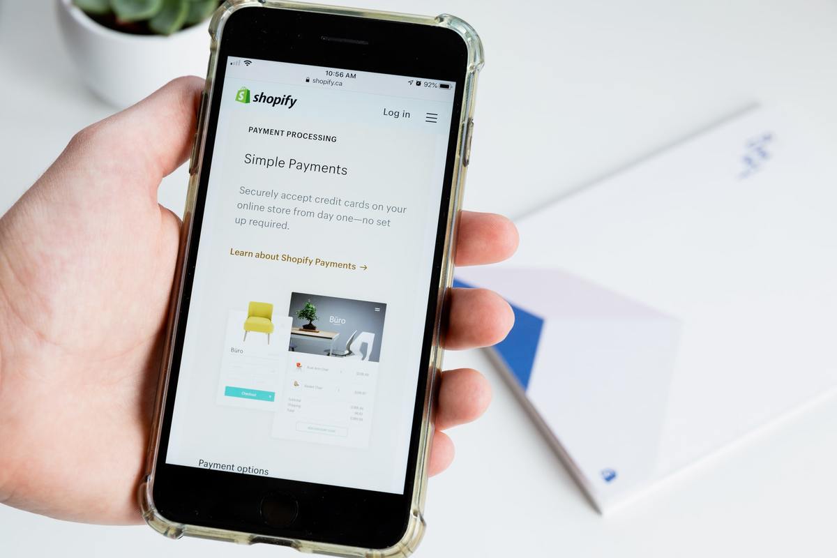 How Does the New Shopify Shop Pay Checkout Tool Work? Techno FAQ