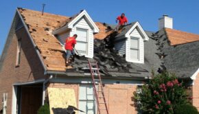 roof repairers.jpg